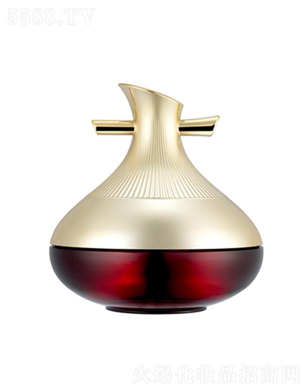 �����n�셢�������B(y��ng)��˪ ʹ�뵡���w�֏�ˮ���⻬����˪