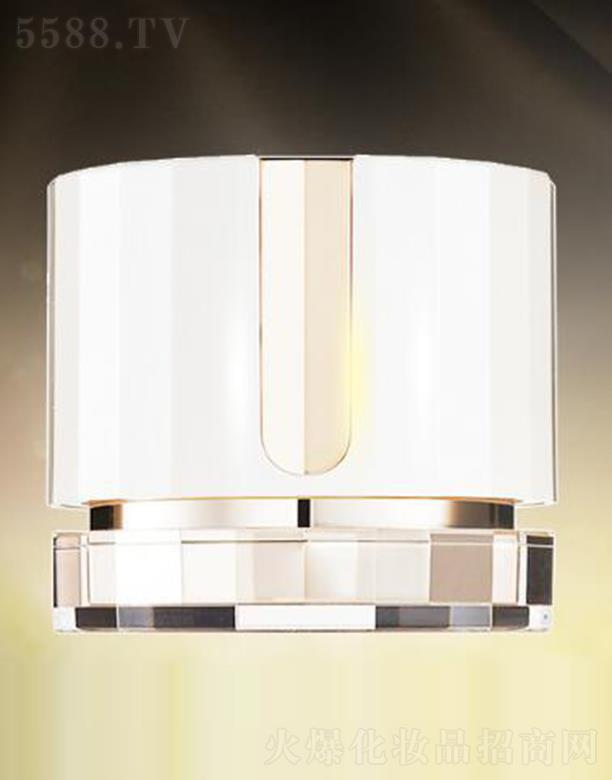 �|���F��ħ���F��˪