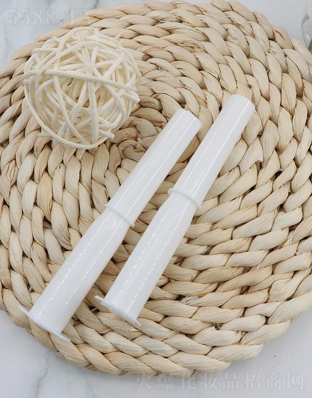 �������z